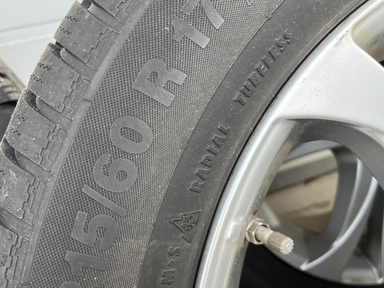 Billede 2 - Alufælge monteret med vinterdæk