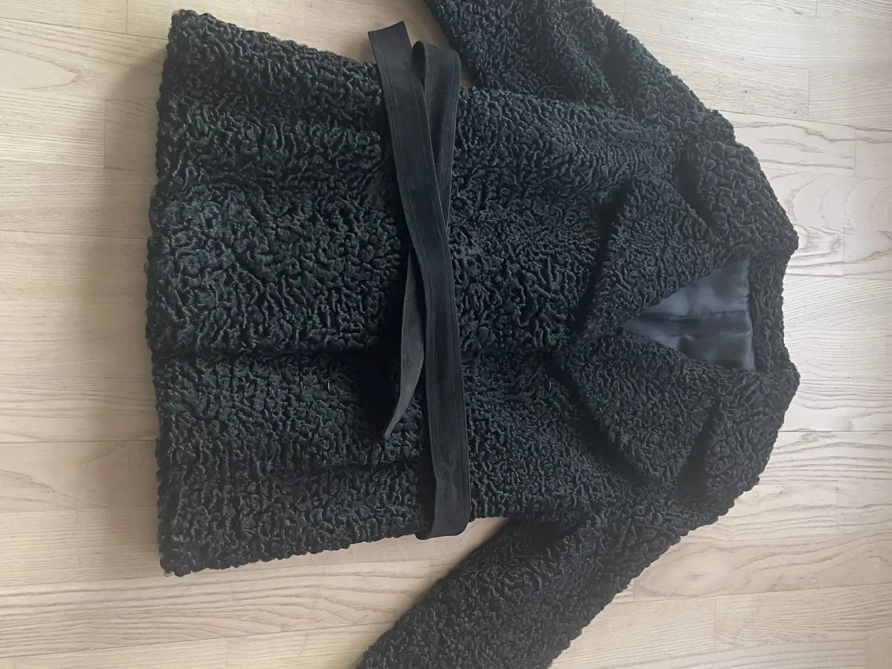 Billede 1 - Flot sort vintage jakke i Persianerpels