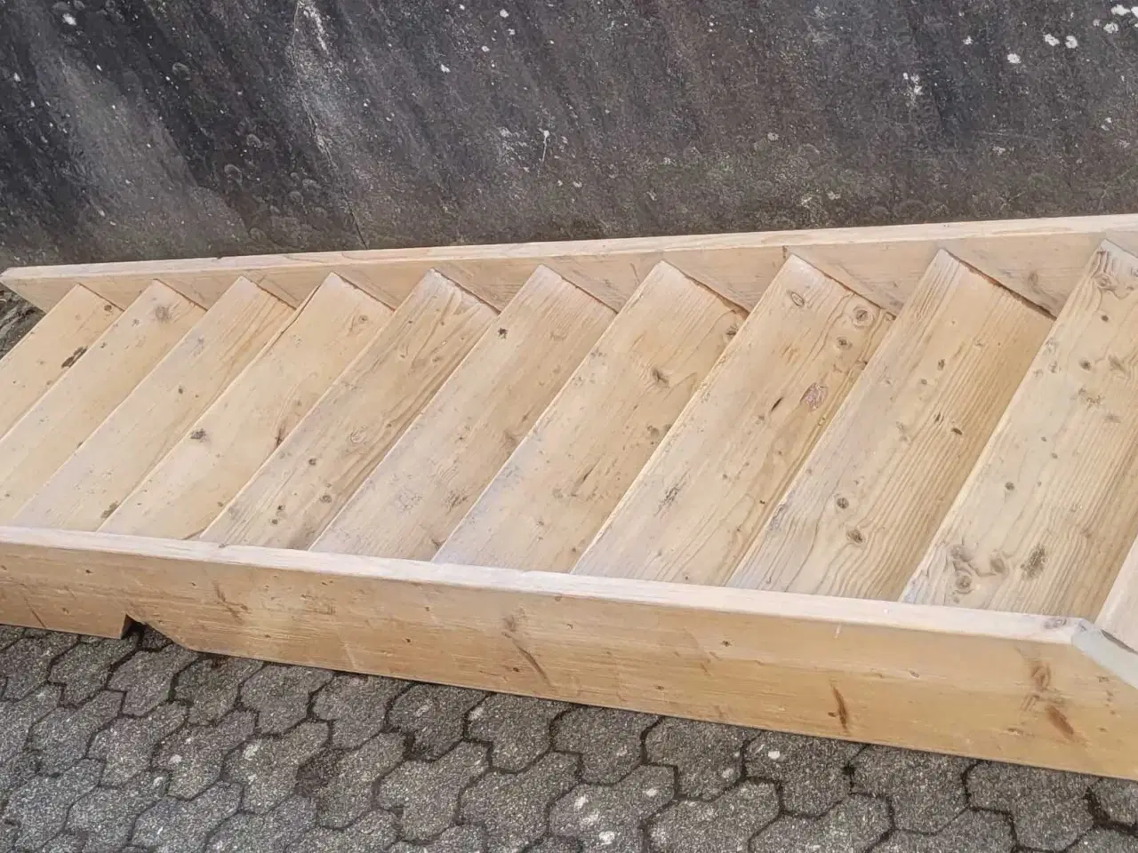 Billede 1 - Ligeløbertrappe