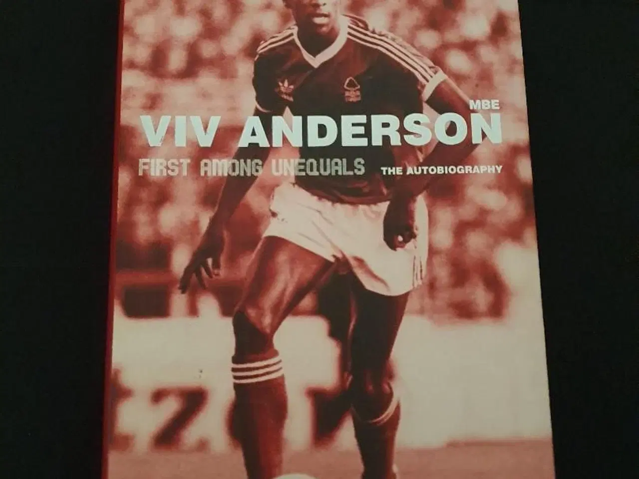 Billede 1 - Viv Anderson - English text.