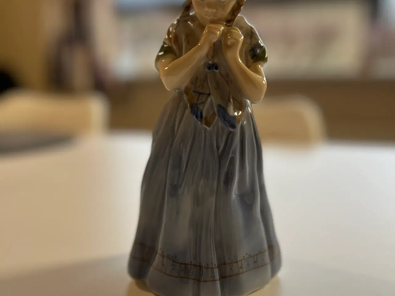 Billede 1 - Bornholmerpige stående figur