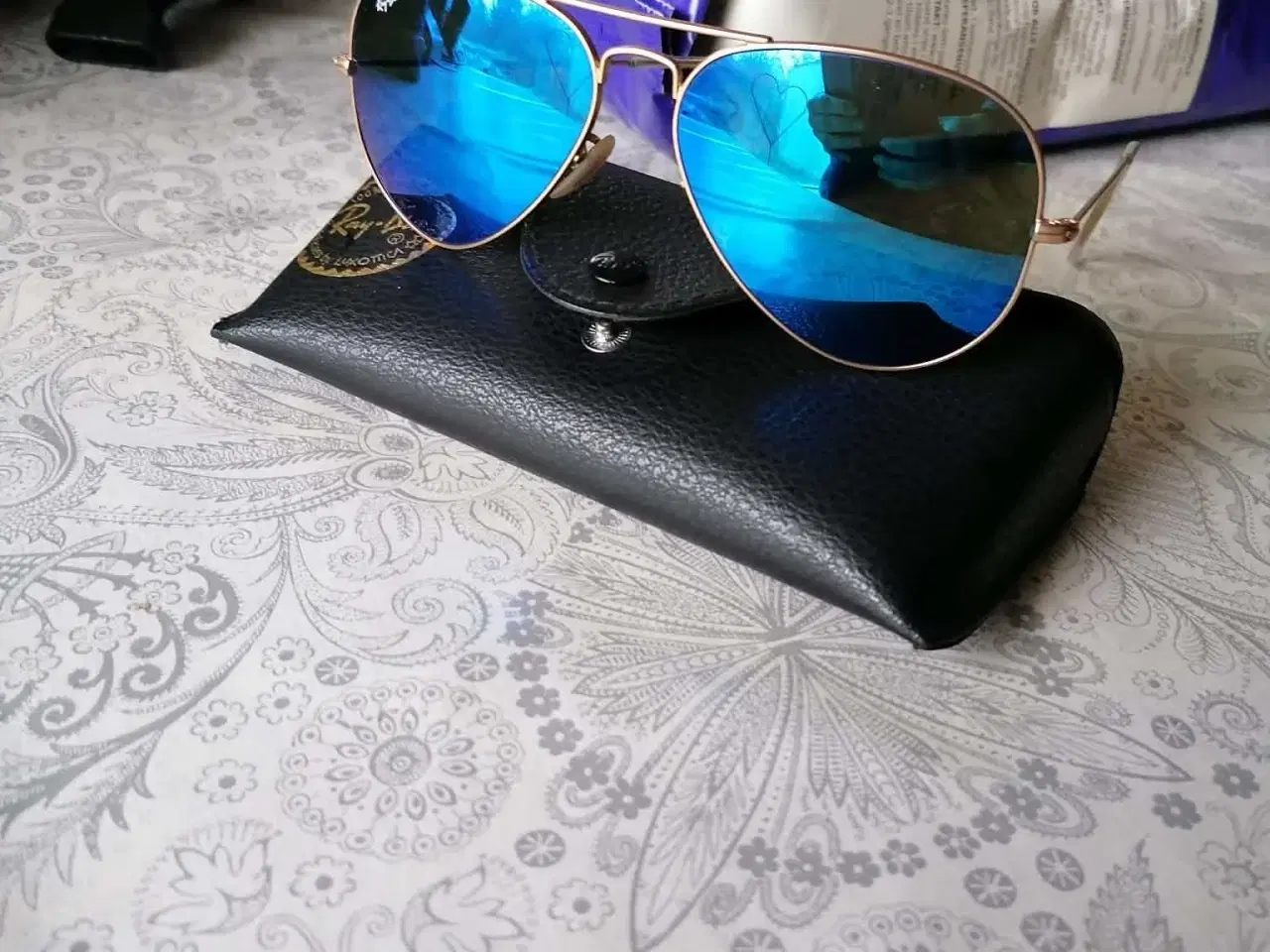 Billede 2 - Ray band solbriller med blå glas