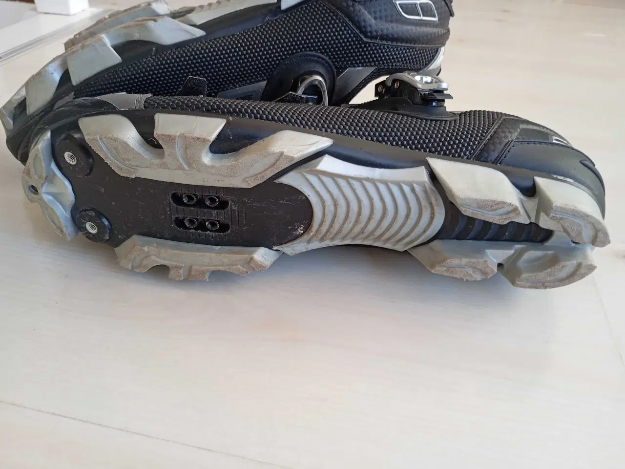 Billede 11 - Outtrek cykelsko str. 45.