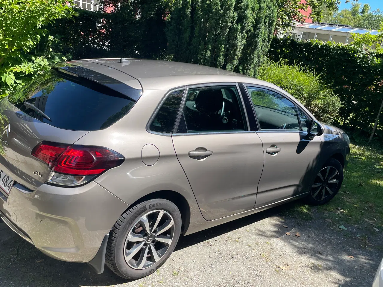 Billede 16 - Citroen C4 kører langt på liter