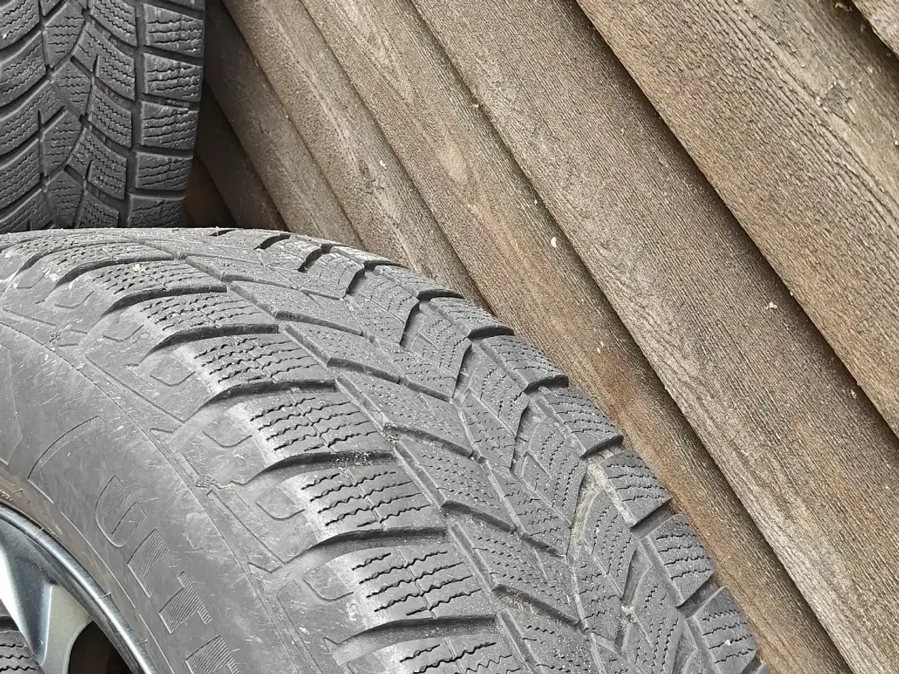 Billede 2 - 17" RIAL alufælge med Goodyear Ultragrip vinterdæk