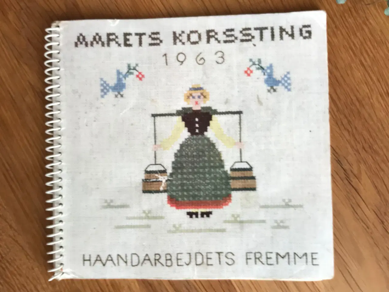 Billede 1 - Aarets Korssting 1963  -  Haandarbejdets Fremme