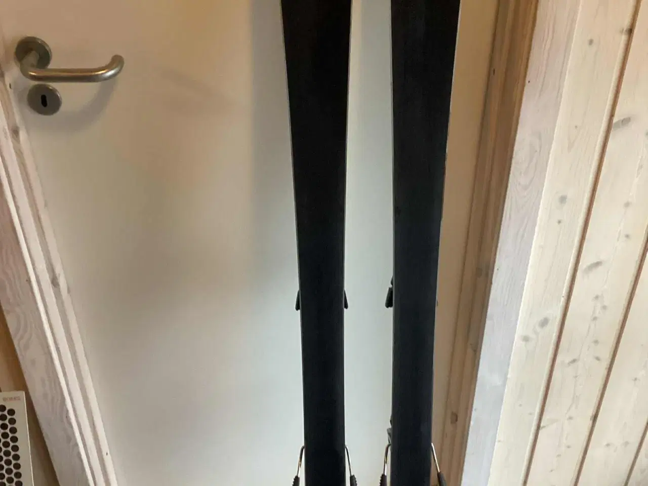 Billede 5 - Skal du på skiferie. Billigere end at leje: