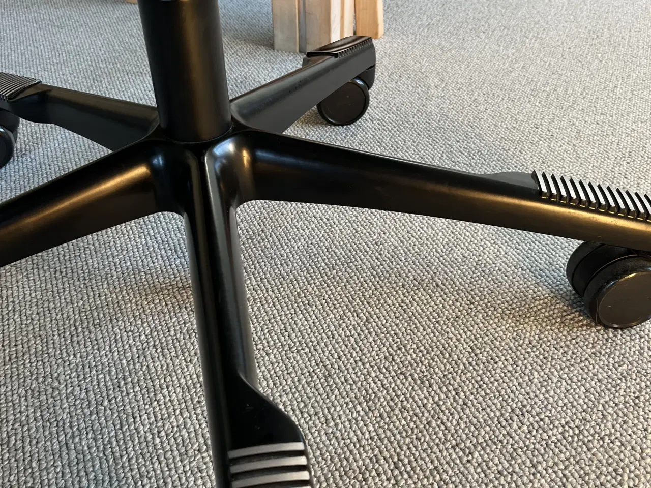Billede 7 - HÅG Sofi mesh Communication 7502 m/armlæn