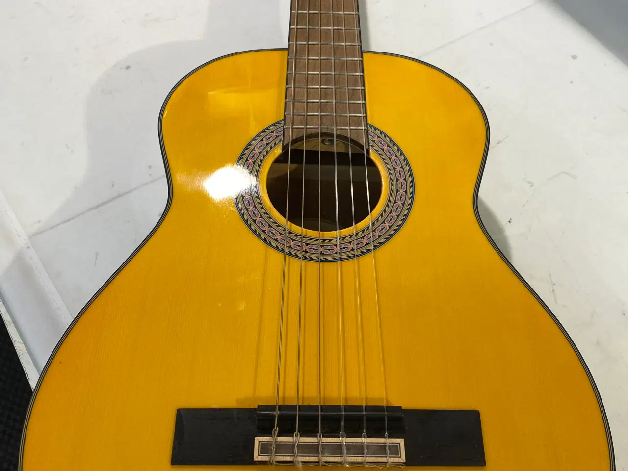 Billede 1 - 🎸 RENO RC160N Klassisk Guitar – 3/4 størrelse 🎶