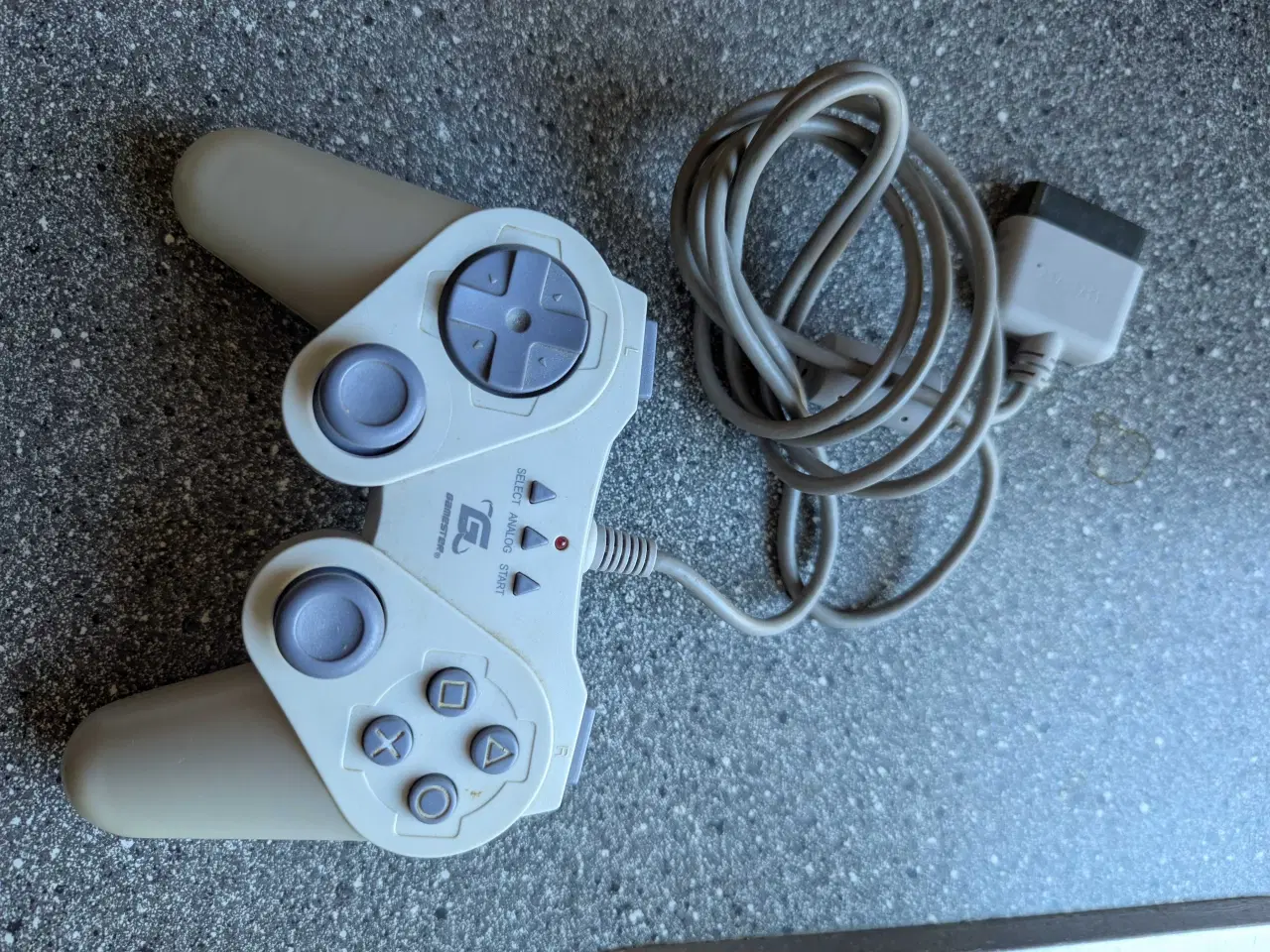 Billede 18 - Ps2 spil pakke 7 spil/2controlere 