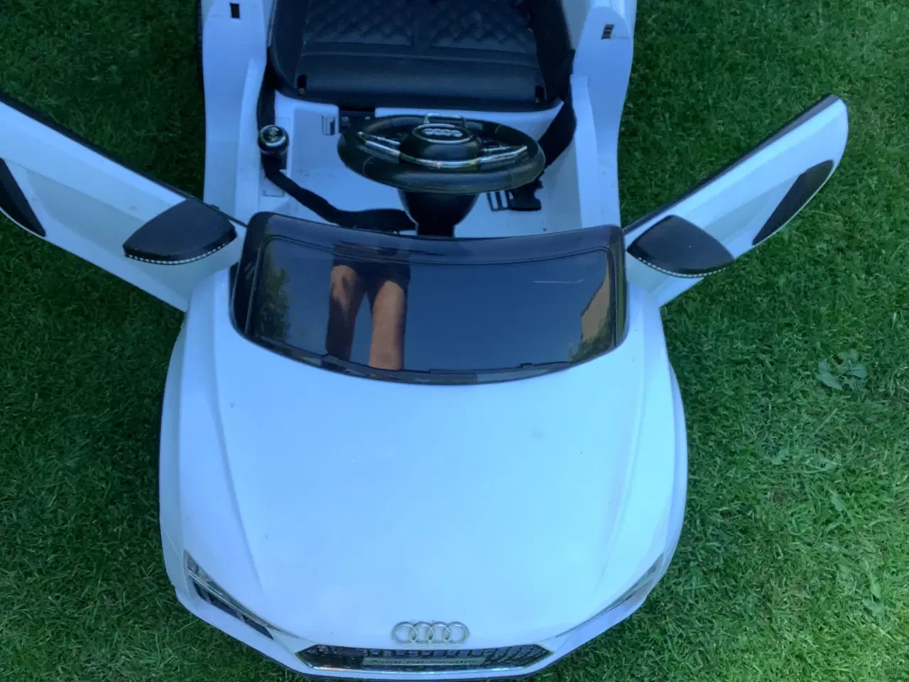Billede 3 - AUDI  R8 legebil 