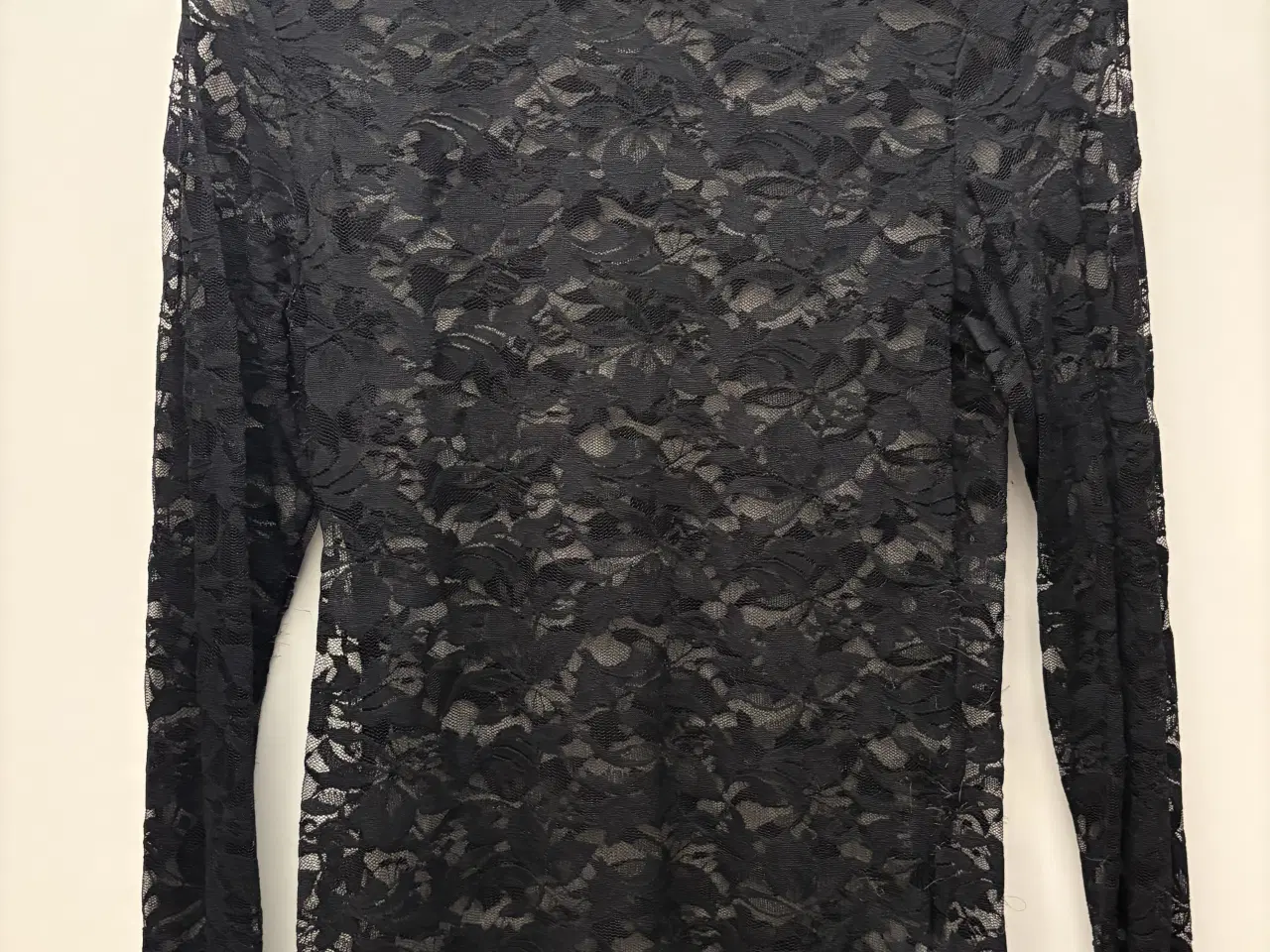 Billede 1 - Gennemsigtig blonde bluse