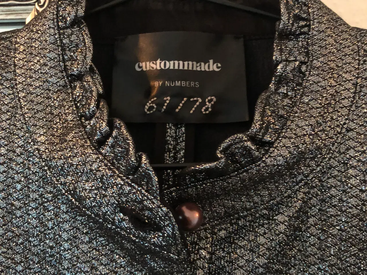 Billede 2 - Feminin smuk Custommade kjole