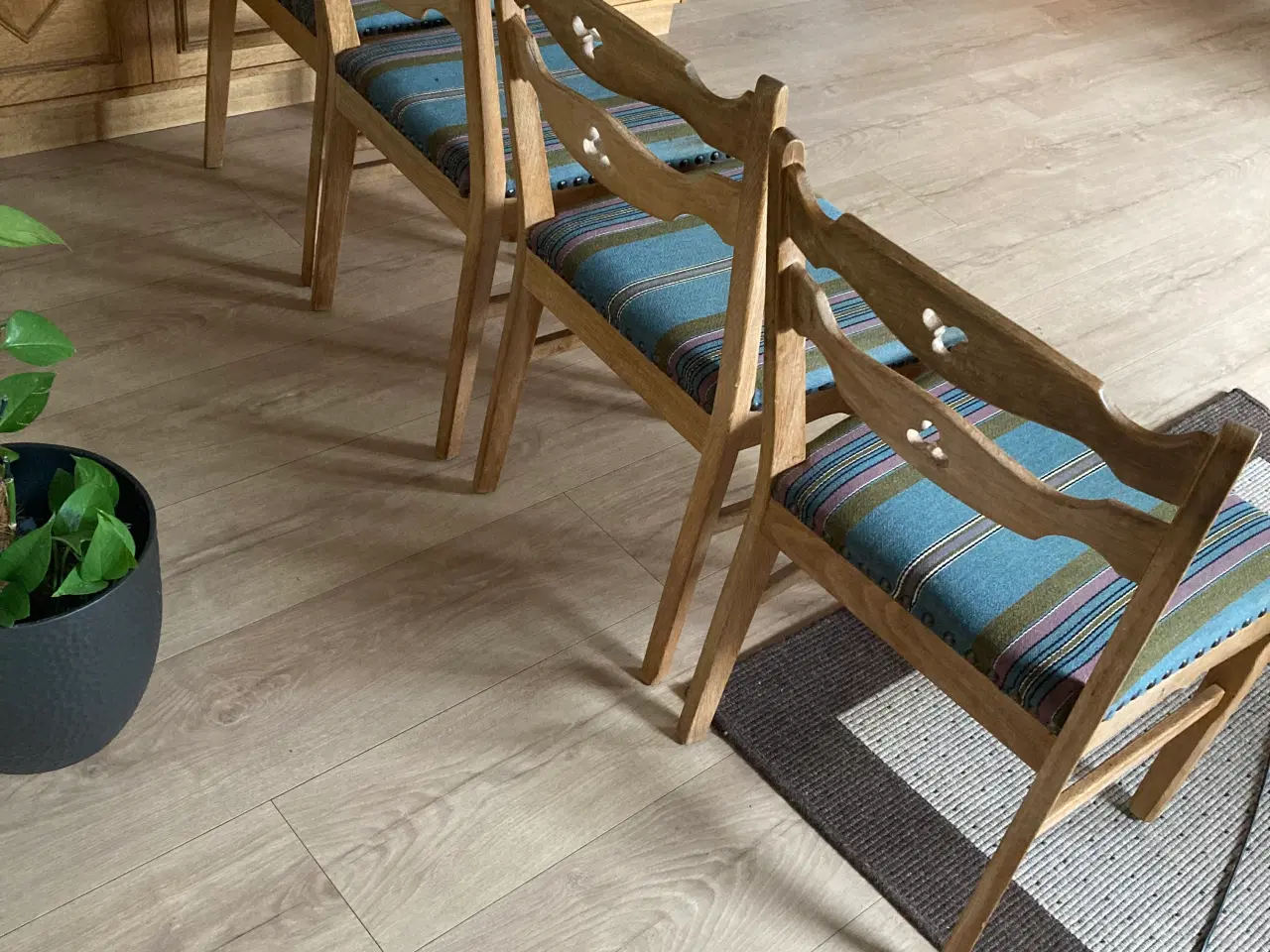 Billede 1 - Spisebordsstole i egetræ