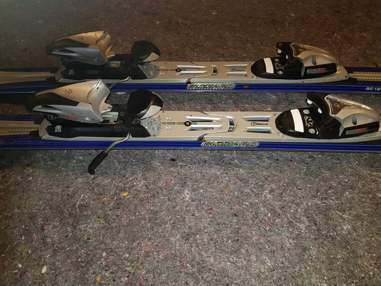 Billede 2 - Gode carvingski, 1,8 m, m. Bindinger