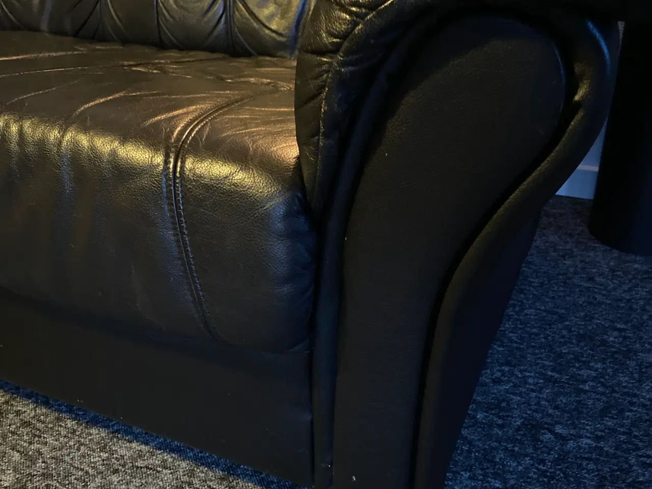 Billede 3 - Sort læder sofa 3 pers.
