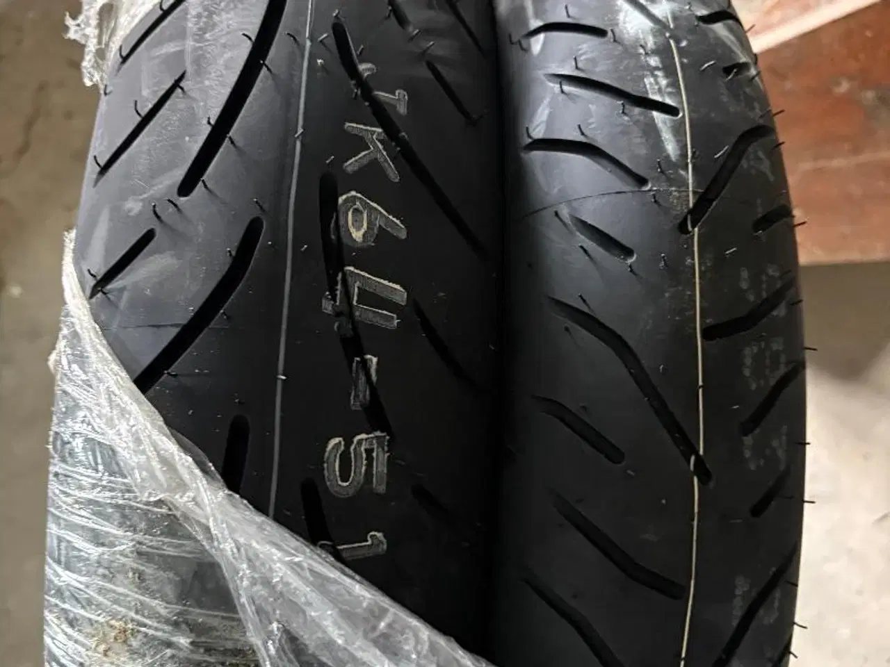 Billede 2 - Bridgestone Battlax Touring T33 Sæt 