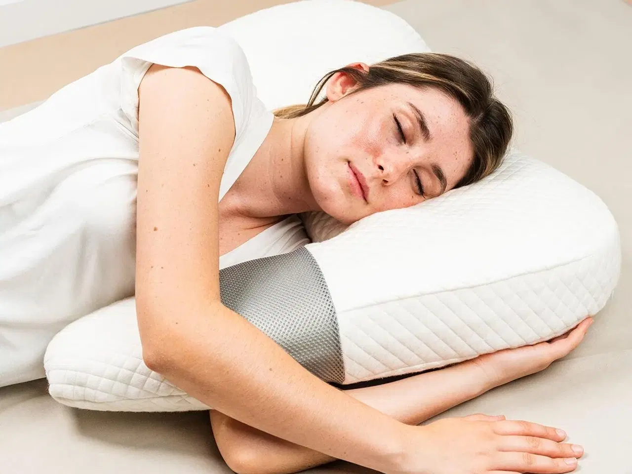 Billede 2 - Nakkepude ergonomisk U-form - Ullow