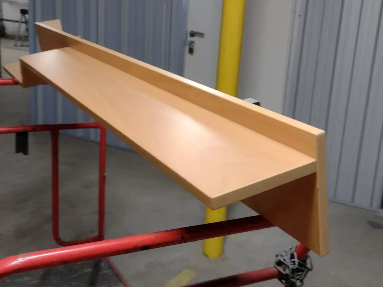 Billede 1 - Hylde i bøgetræ