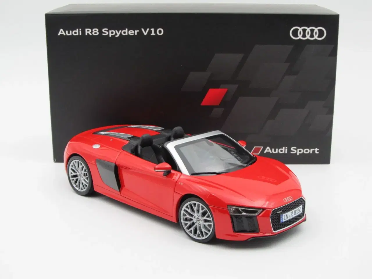 Billede 1 - 2016 Audi R8 Spyder 1:18  AUDI Dealer Edition 