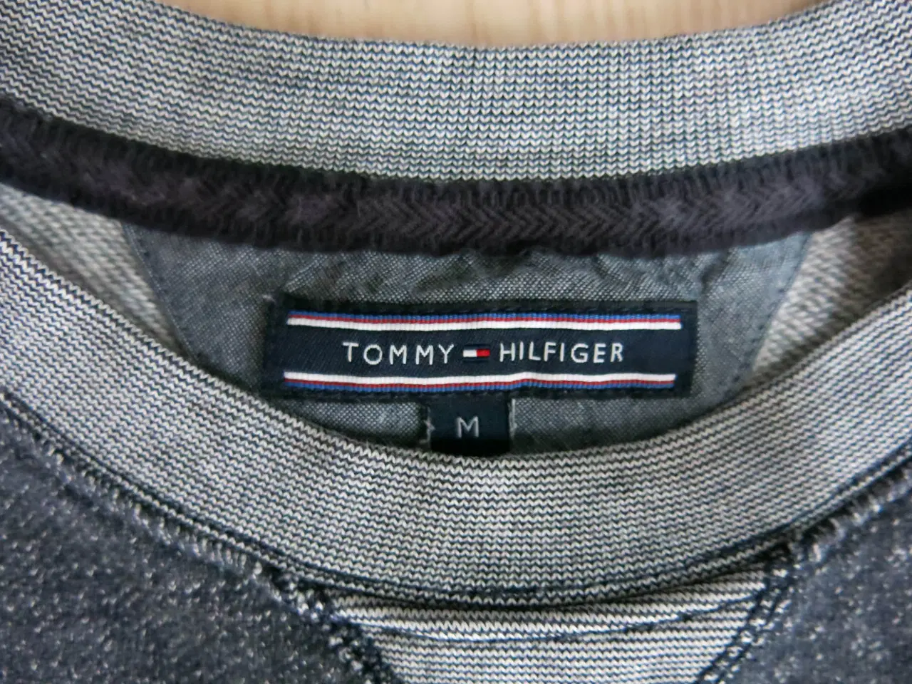 Billede 3 - TOMMY hILFIGER BLUSE STR m