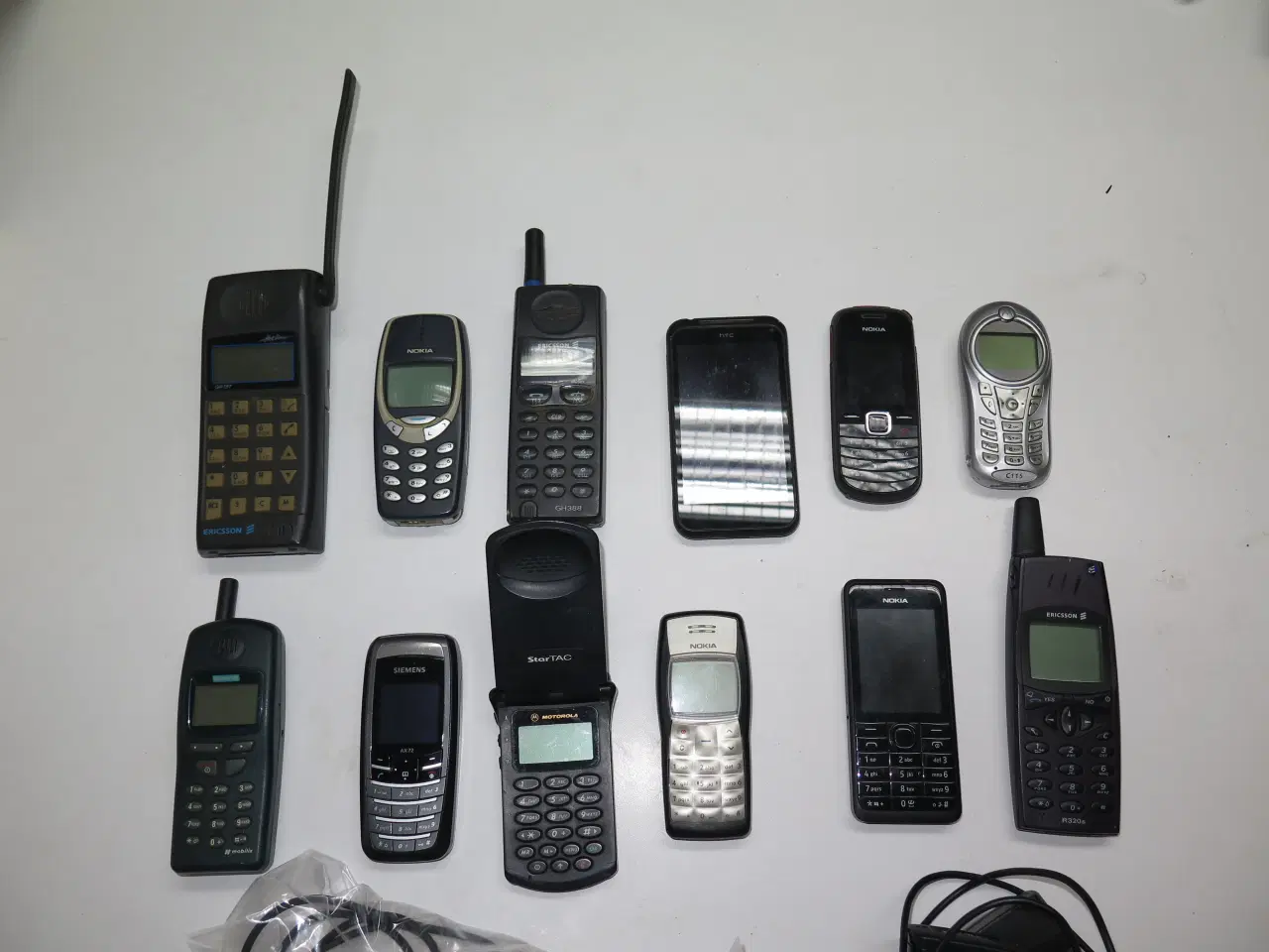 Billede 1 - Gamle Mobiltelefoner