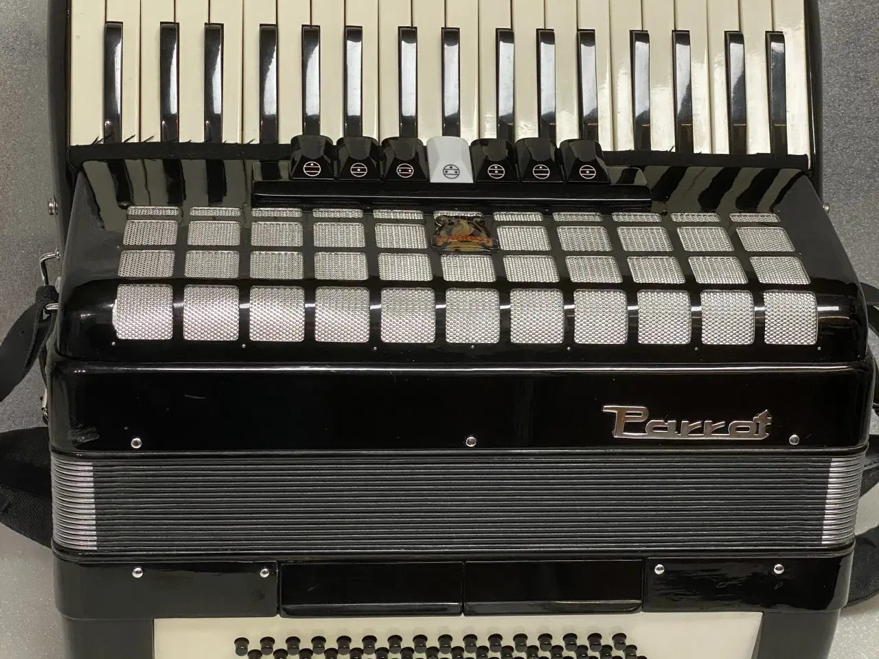 Billede 4 - Perrot tangent-harmonika sælges – nyserviceret