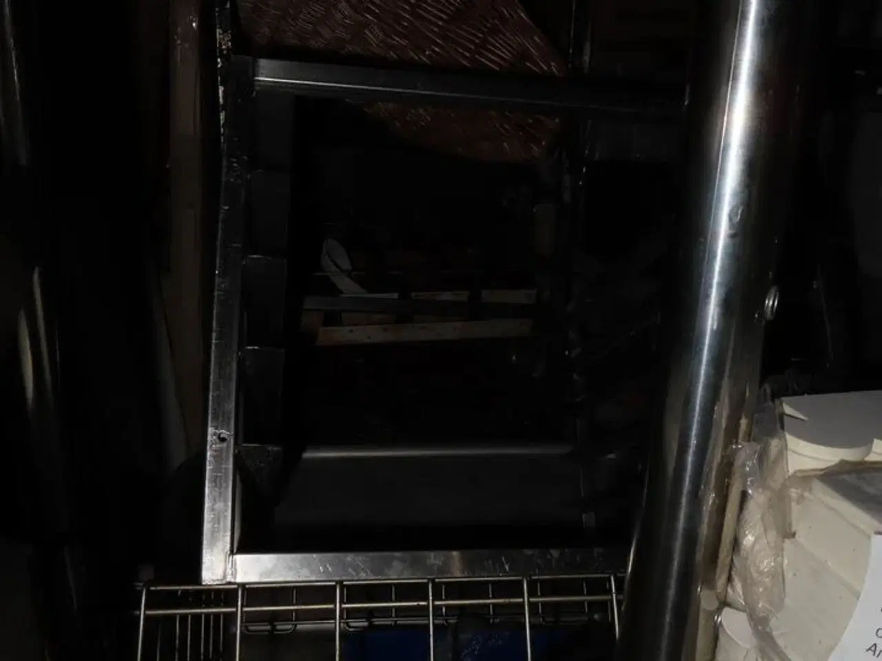 Billede 23 - Div. reoler og indhold