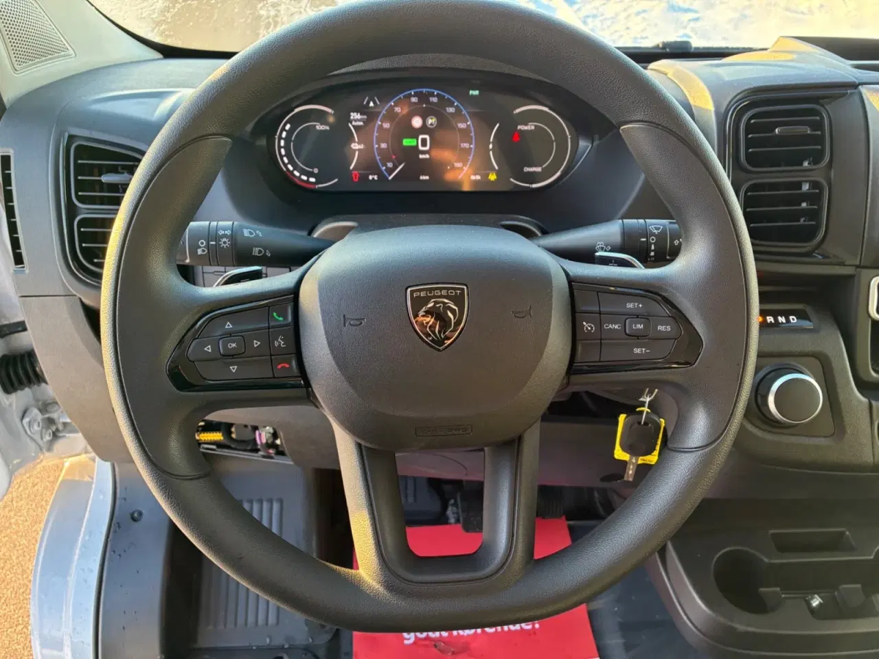 Billede 9 - Peugeot e-Boxer 435 110 L3H2 Premium