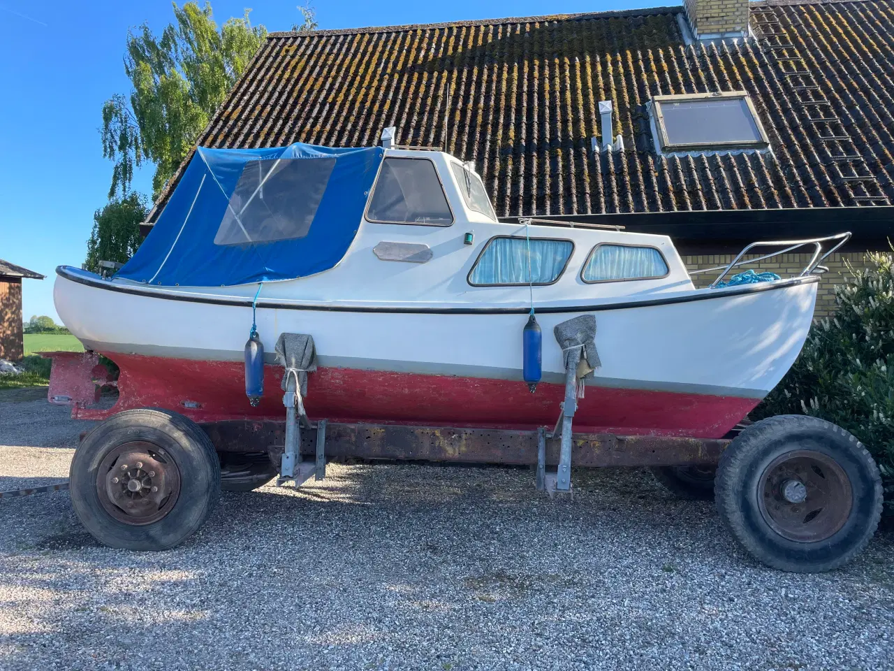 Billede 1 - Motorbåd incl. vogn