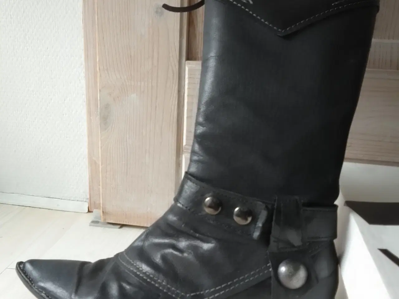 Billede 2 - Lang støvle/ Mary B