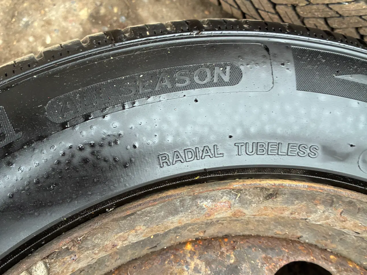 Billede 7 - Citroen hjulsæt med helårsdæk