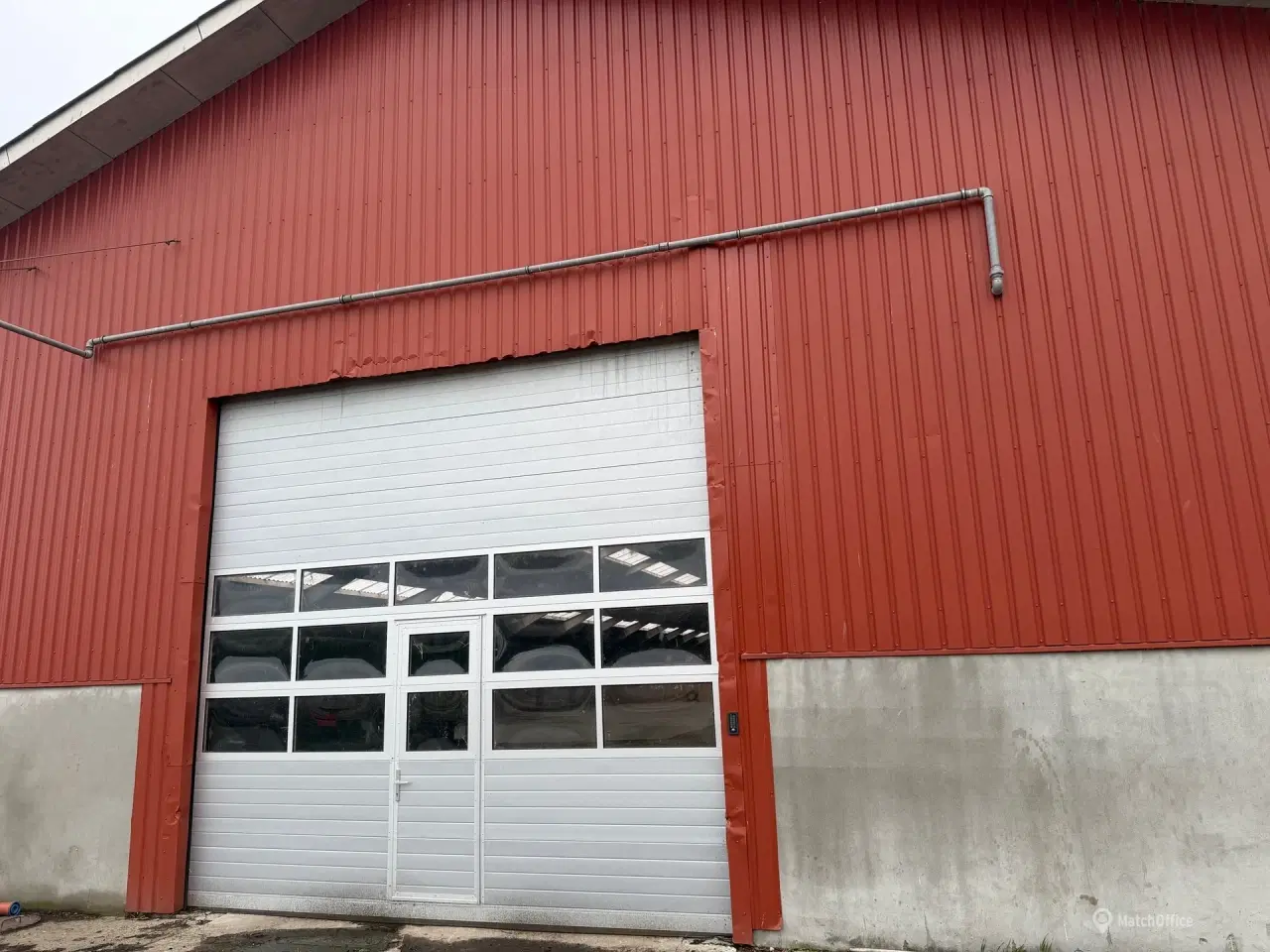 Billede 1 - Lagerhal udlejes