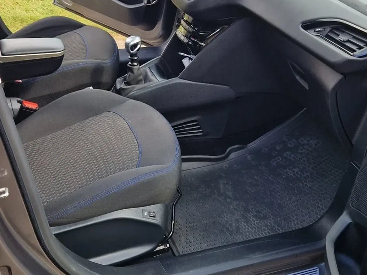 Billede 8 - Peugeot 208 1,5 BlueHDi 100 Signature Sky