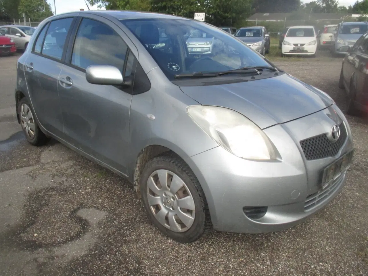 Billede 3 - Toyota Yaris 1,3 Luna