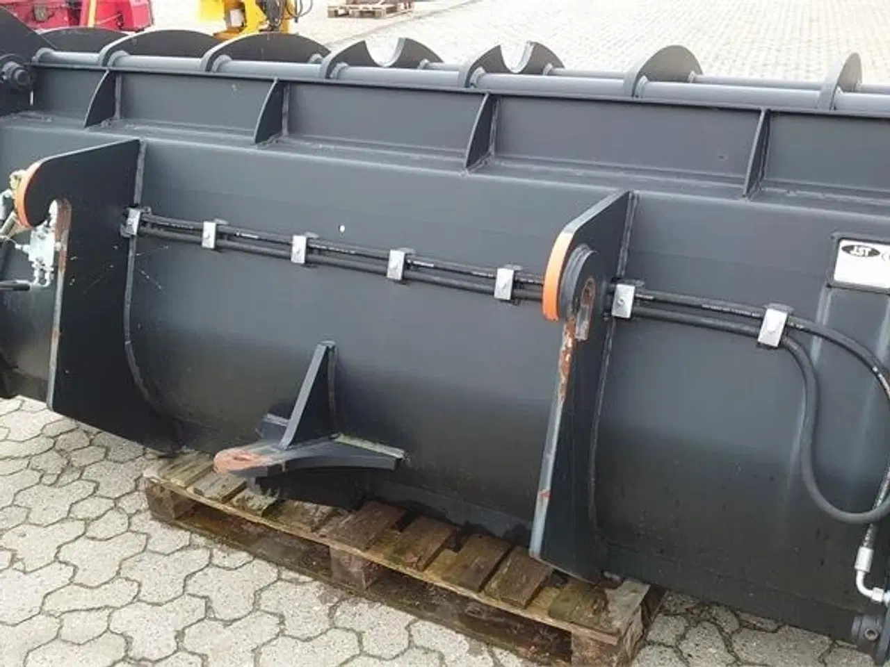 Billede 3 - JST Overfaldsskovl