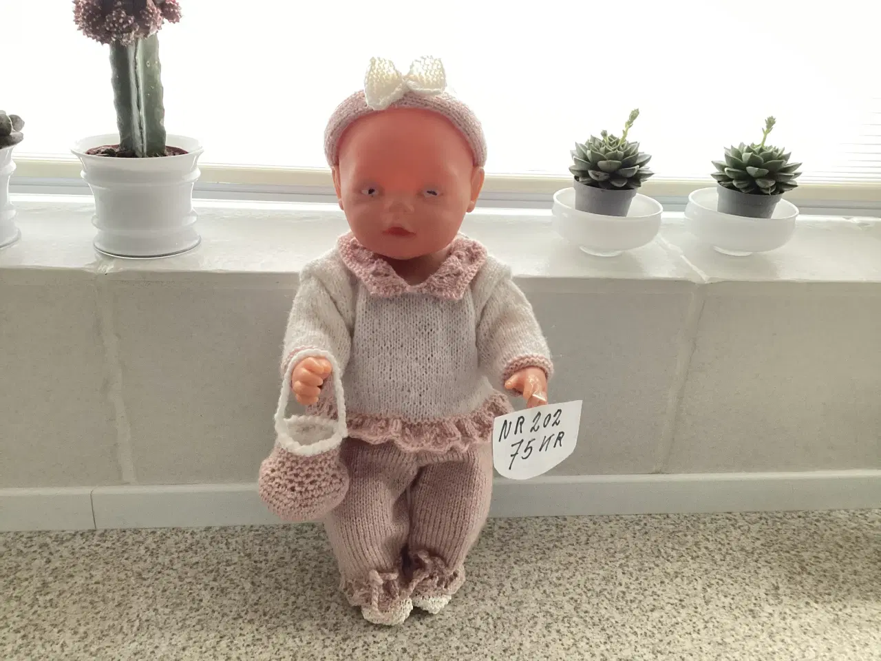 Billede 4 - Strikket dukketøj