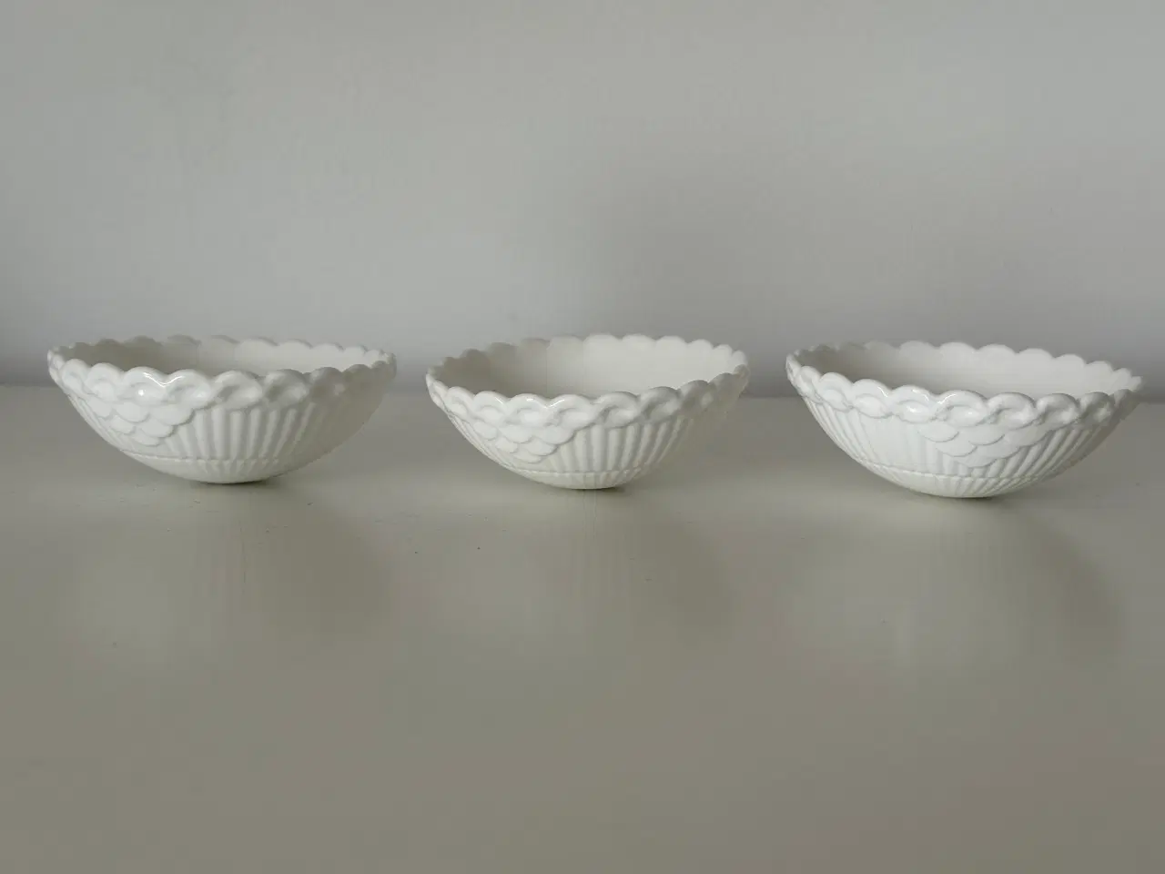 Billede 1 - Royal Copenhagen porcelænsskåle til adventsstage.