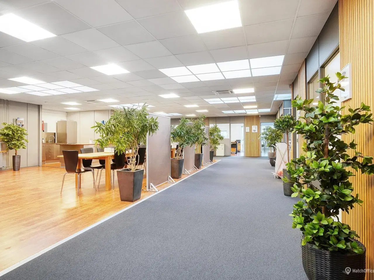 Billede 10 - Nyistandsatte kontor- og lagerlokaler på 1. sal med adgang til elevator