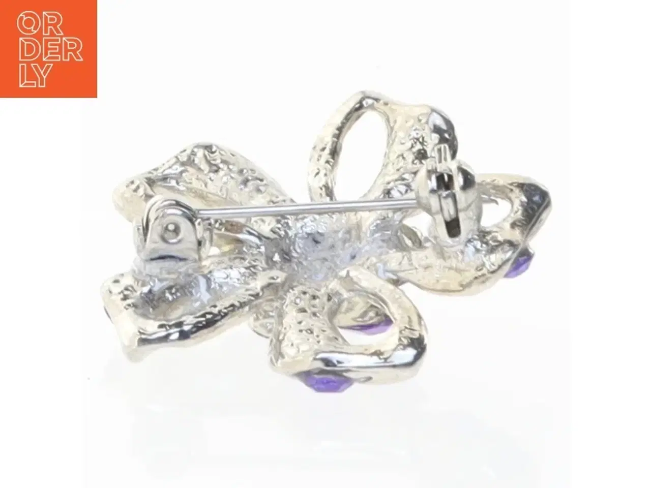 Billede 2 - Blomsterformet broche med lilla sten (str. 2,5 cm)