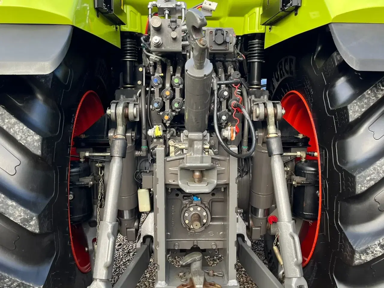 Billede 15 - CLAAS Axion 930 CMatic Med næsten nye dæk, frontlift og evt et RTK GPS anlæg