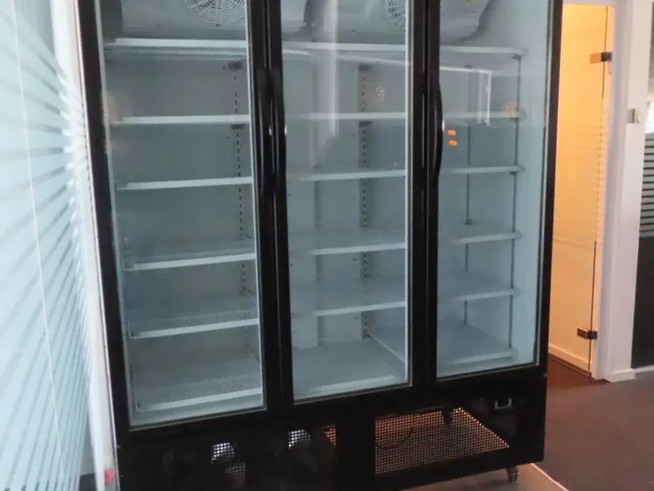 Billede 2 - Displaykøleskab, TEFCOLD  FS1600H-P