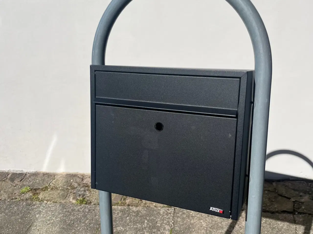 Billede 2 - Pustkasse plus stander GRATIS