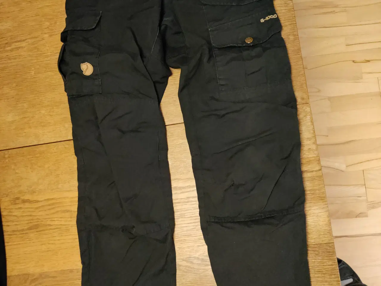 Billede 1 - Fjällräven damebukser str 34 regular sort