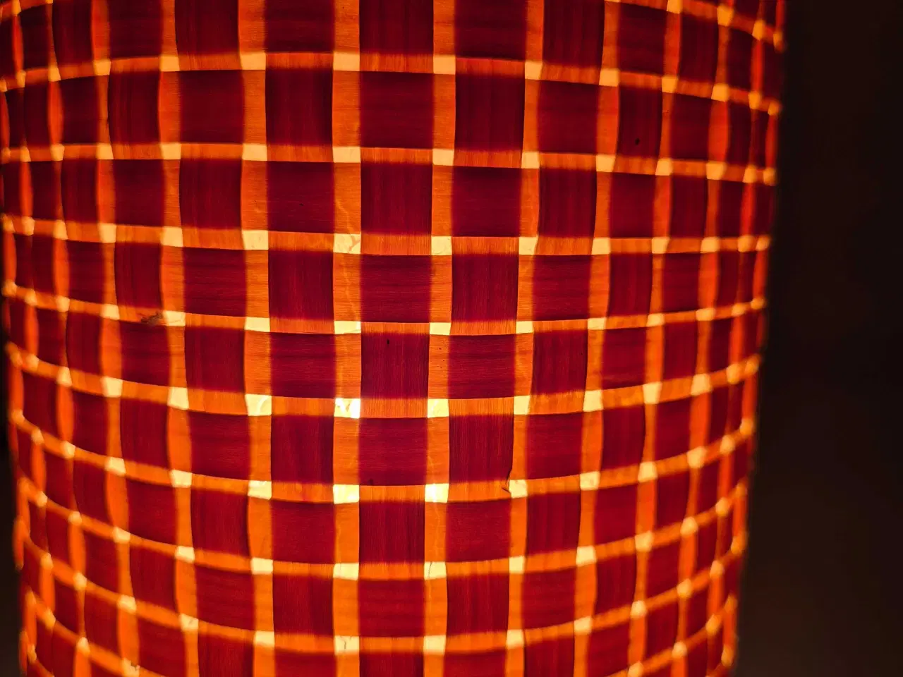 Billede 5 - Sød retrolampe i flet med det hyggeligste lys