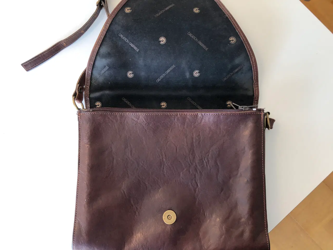 Billede 11 - Brun læder skuldertaske "Creation Gabrielle"