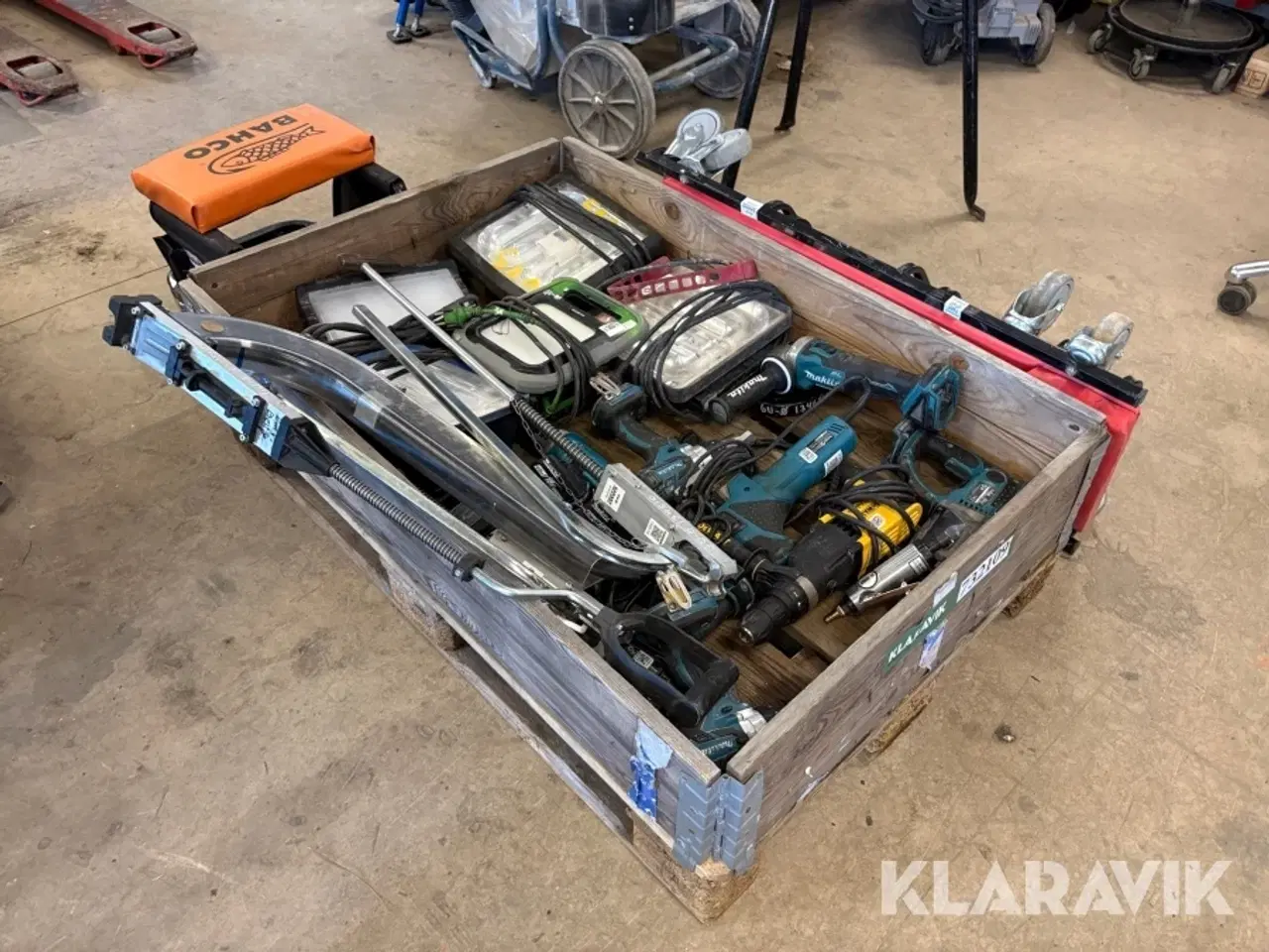 Billede 4 - Assorteret håndværktøj og tilbehør - 1 palle