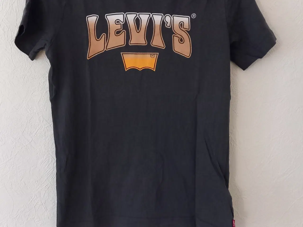 Billede 1 - Levi's tshirt str 152
