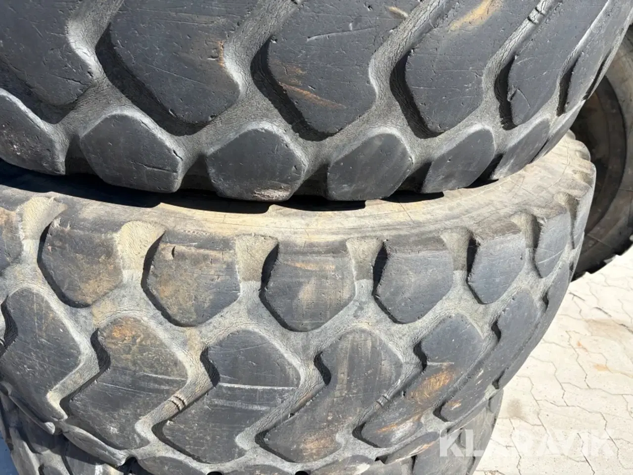 Billede 2 - Dæk Michellin XHA til gummiged 4 styk