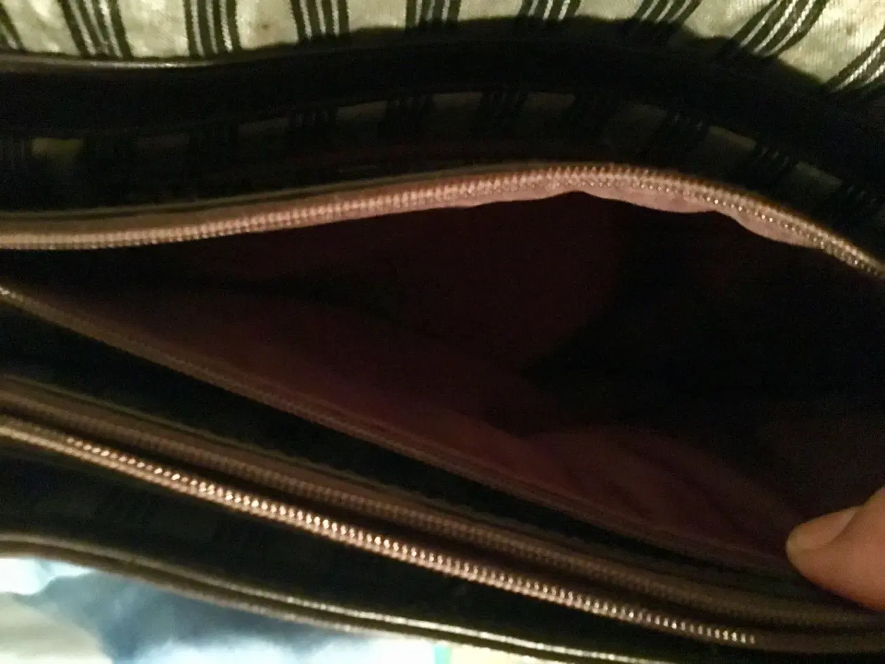 Billede 11 - Brun FABIENNE taske i ægte læder